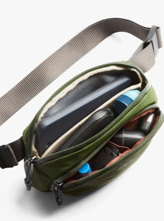Bellroy Venture Hip Pack 1.5L Ranger Green SS24-Men's Bags-Howard-Surrey-Canada