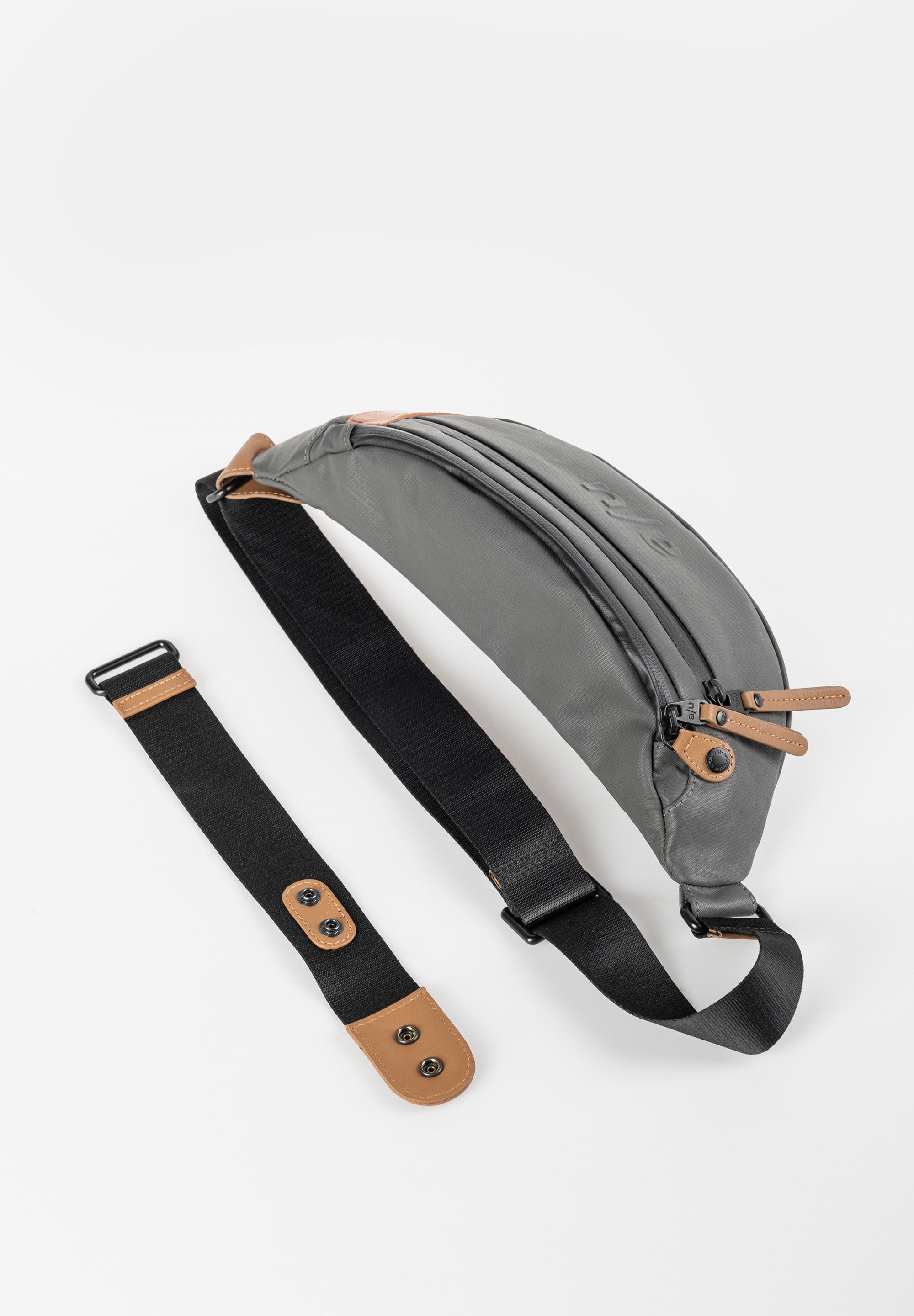 Aunts &amp; Uncles Ichikawa – Gravity Grey-Men&#39;s Bags-Brooklyn-Vancouver-Yaletown-Canada