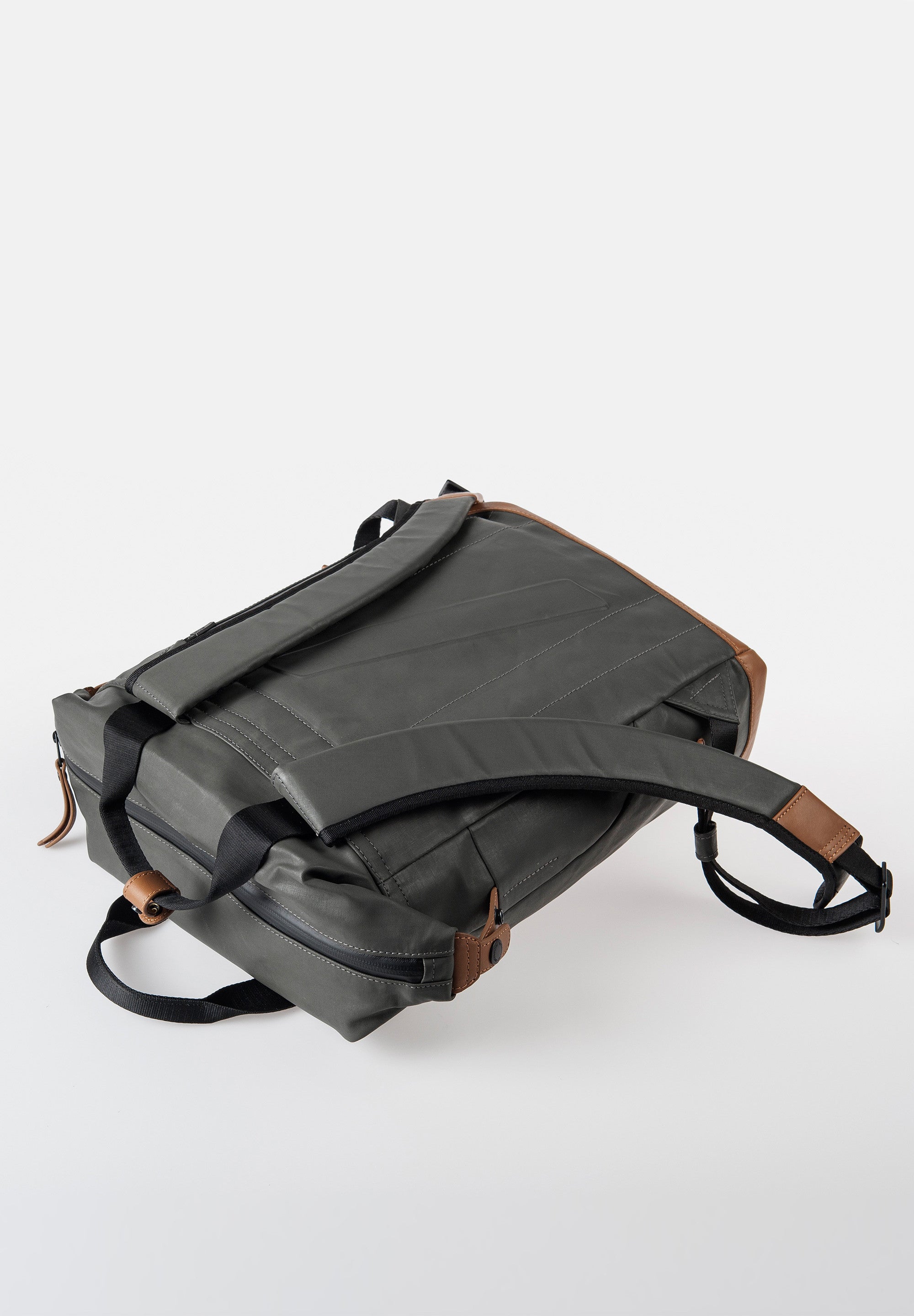 Aunts &amp; Uncles Morioka – Gravity Grey-Men&#39;s Bags-Brooklyn-Vancouver-Yaletown-Canada
